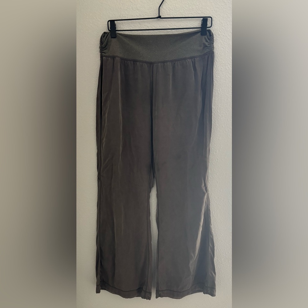 Lululemon Olive Green flare wide leg heathered waistband pants